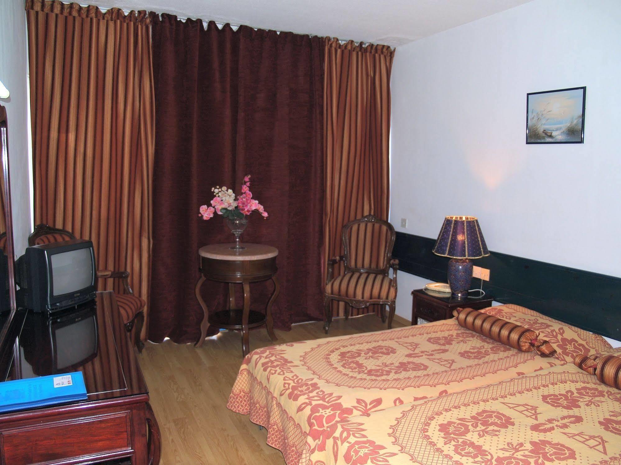 Paphiessa Hotel & Apartments Paphos Luaran gambar